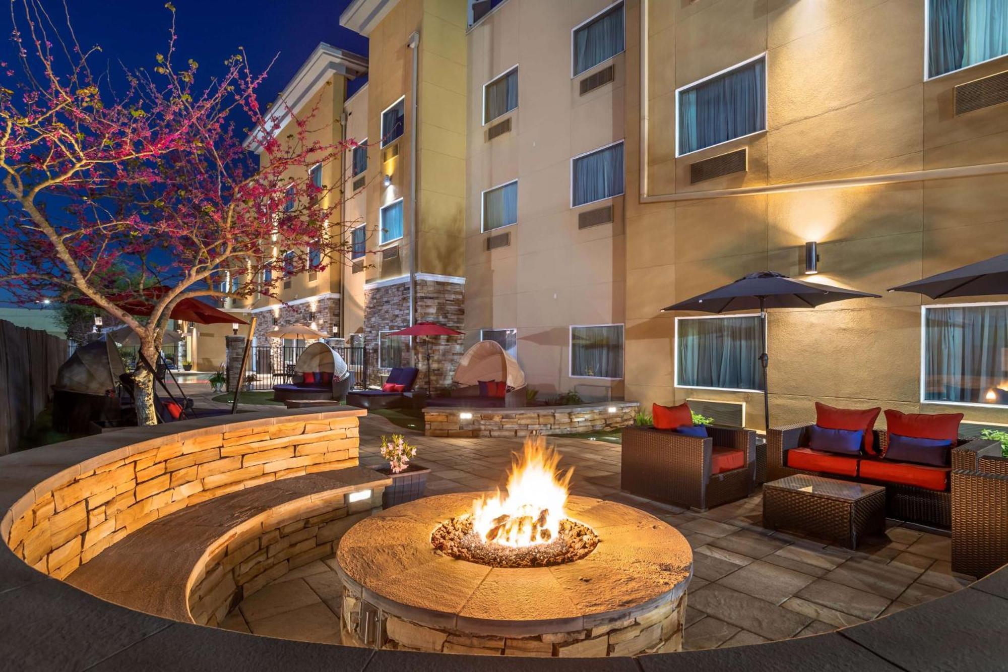 Best Western Plus Lake Jackson Inn & Suites Kültér fotó