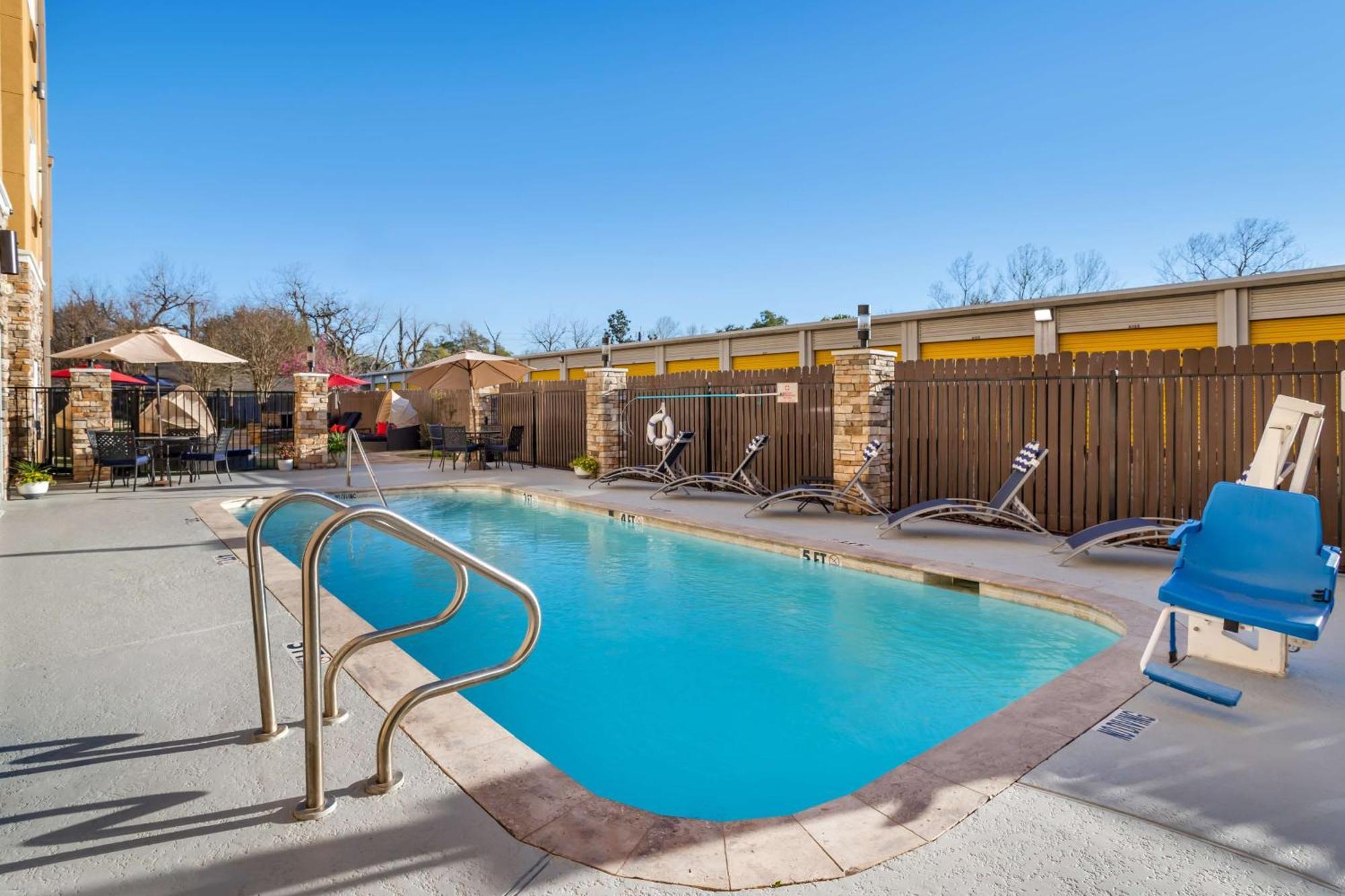 Best Western Plus Lake Jackson Inn & Suites Kültér fotó